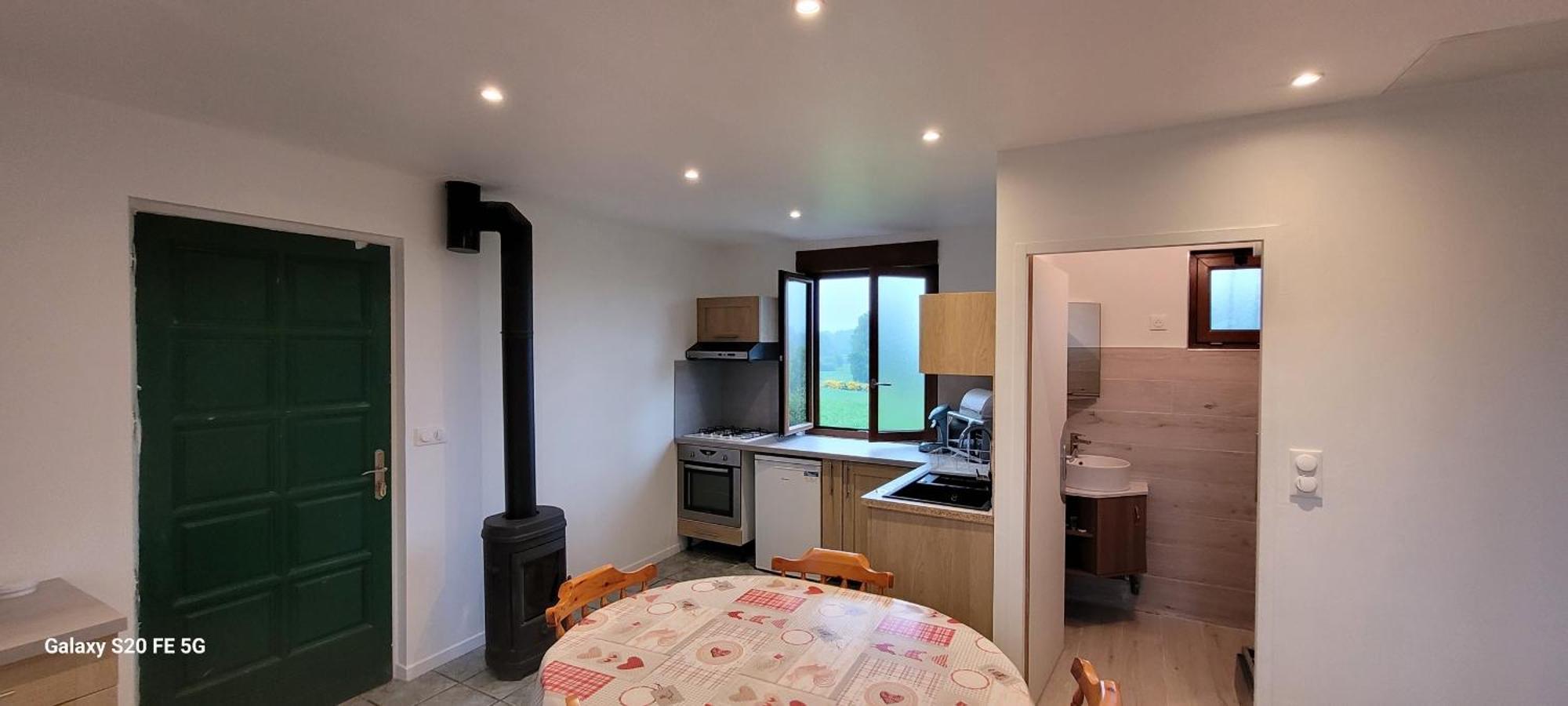 Maison A La Campagne Avec Piscine Flayat Ngoại thất bức ảnh